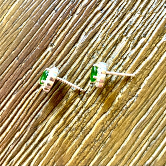 💚Chrome Diopside Filigree Stud Earring💚 - Picture 3 of 6